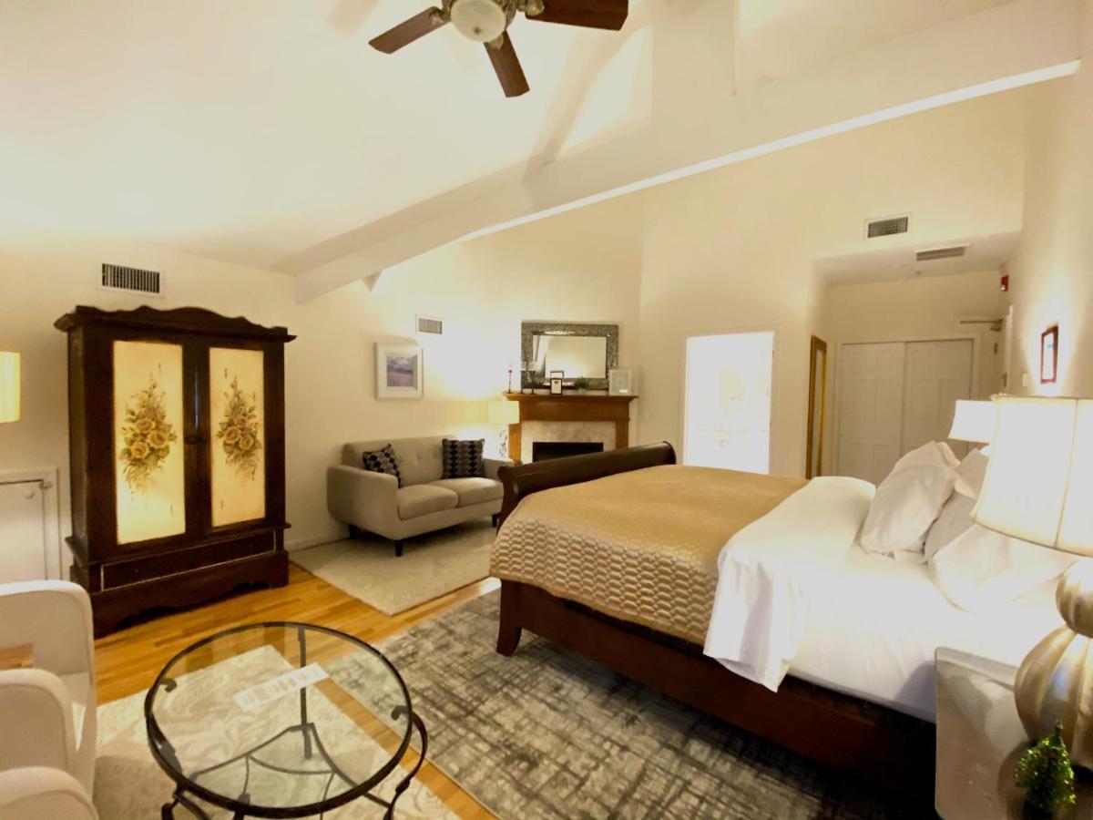 Hotel On Main 4*